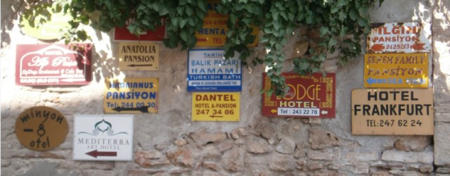 25 Haziran 2011 tarihine Antalya Büyükşehir Belediyesi, Muratpaşa Belediyesi ve Mimarlar Odası Antalya Şubesi’nin ortaklaşa düzenlediği Kaleiçi Yönlendirme Tabelaları Ulusal...