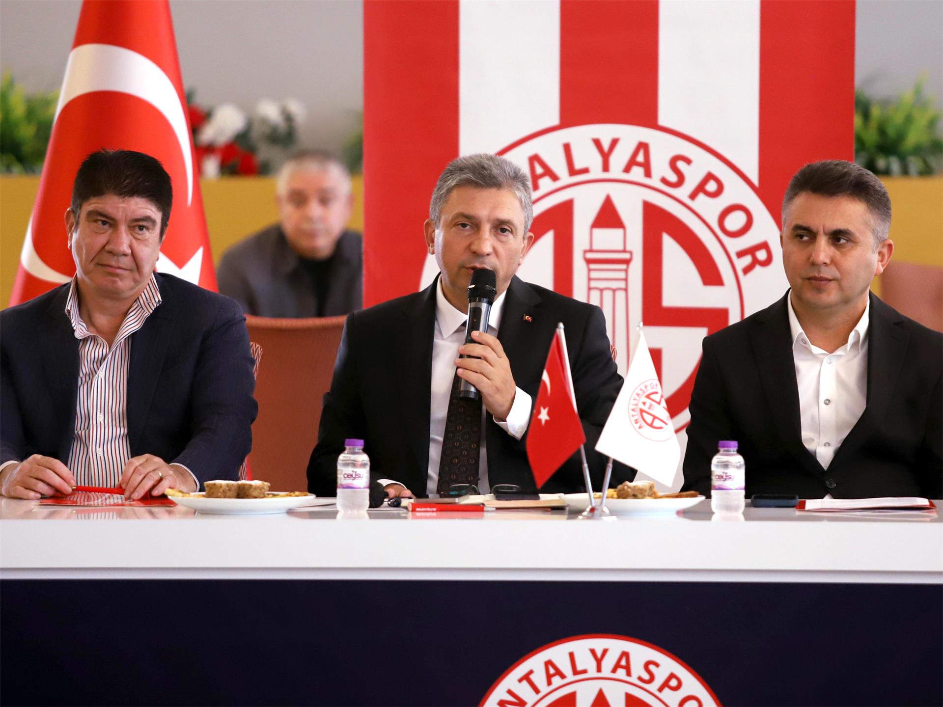 Antalyaspor Destek Kampanyası büyüyor